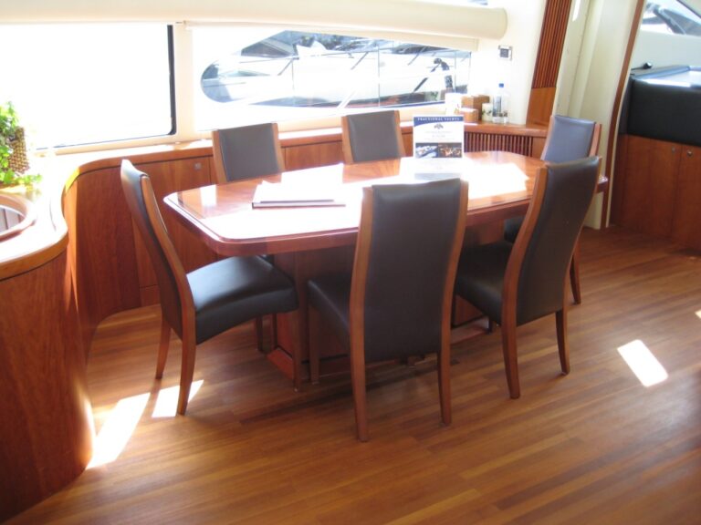 No Compromise - Dining Area