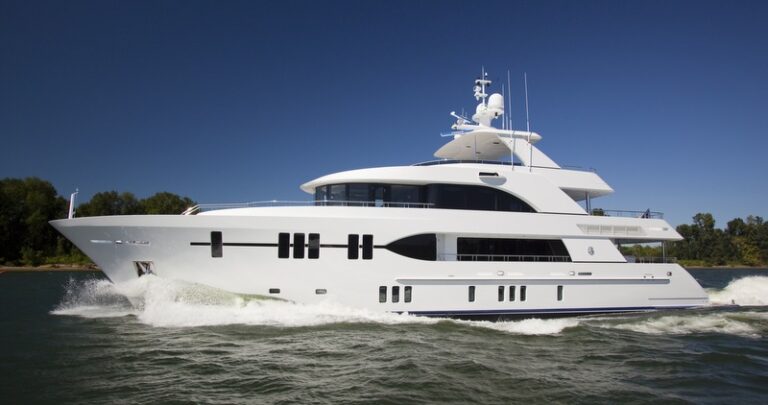 OA120 Yacht at full speed Photo Steven Cridland