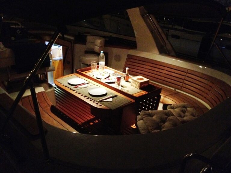 OCEAN PHOENIX -  Cockpit dining at night