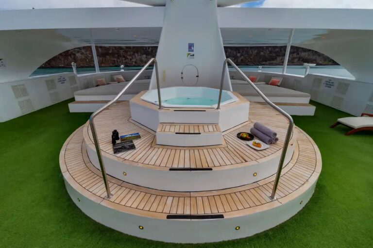 Exterior Sunbathing Area