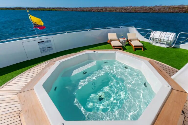 Exterior Sunbathing Area