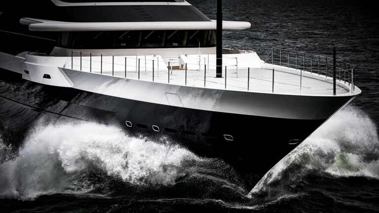 Exterior - Bow
