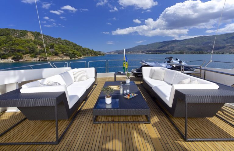 Upper Deck