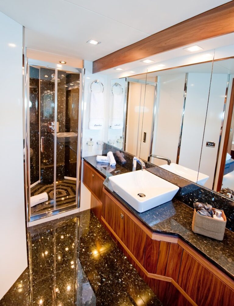 OOMKA -  Master Bathroom