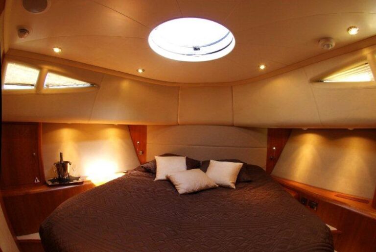 ORACLE STAR -  VIP Cabin