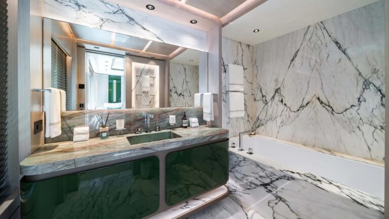 Twin Suite Ensuite
