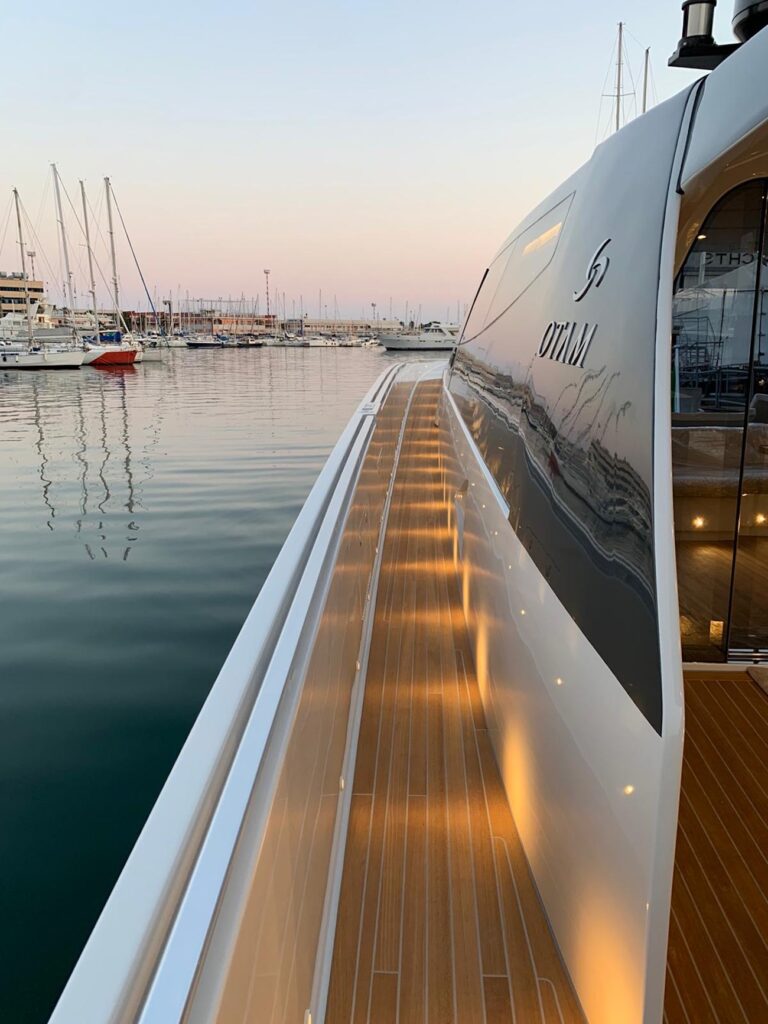 Side Deck