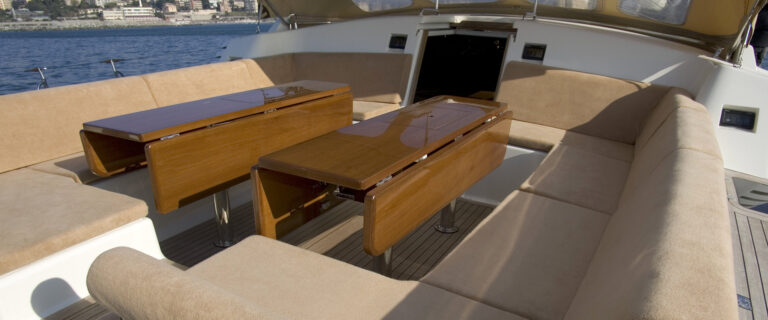 OUTDOOR SEATING
