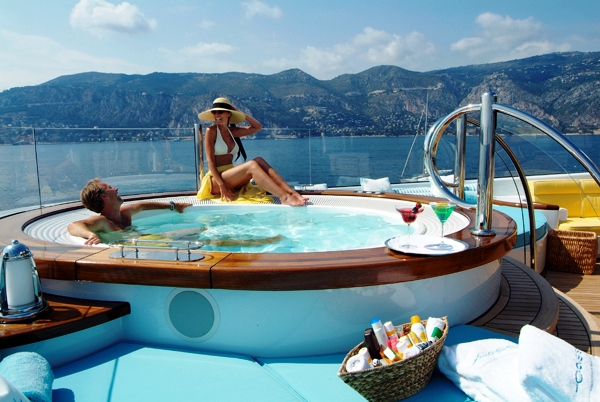 Oasis - Top Deck Spa Pool Pool