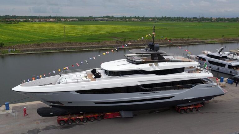 Oceano 42 hull 2