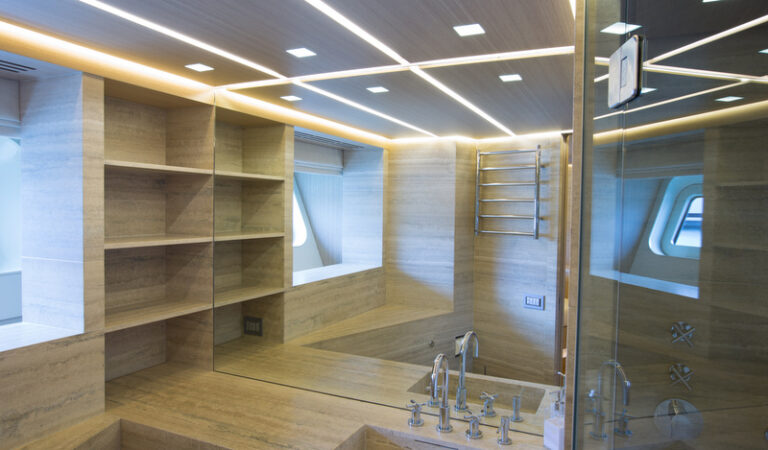 Ohana Superyacht - Bathroom Credit Fitzroy Yachts