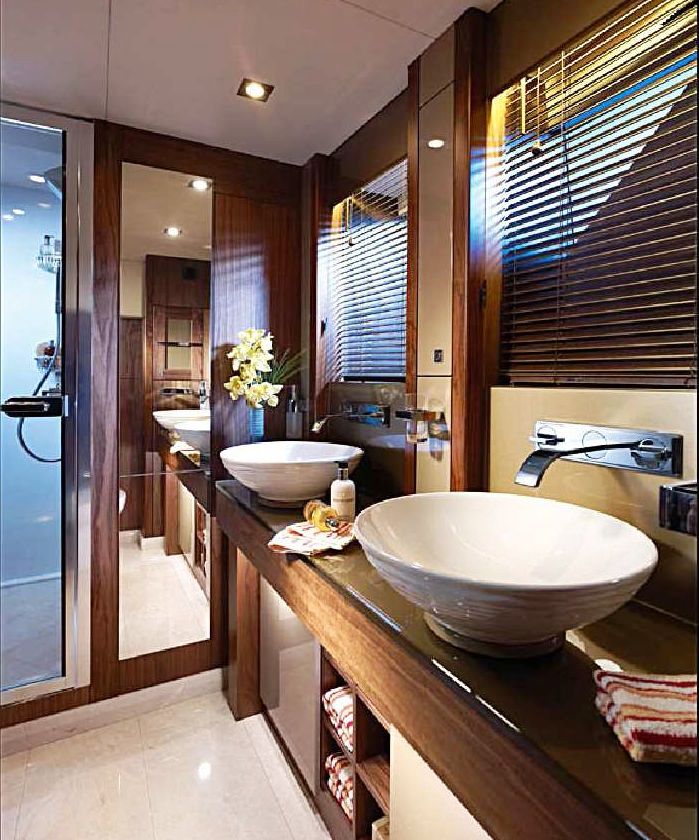 Olialia - Ensuite View 2