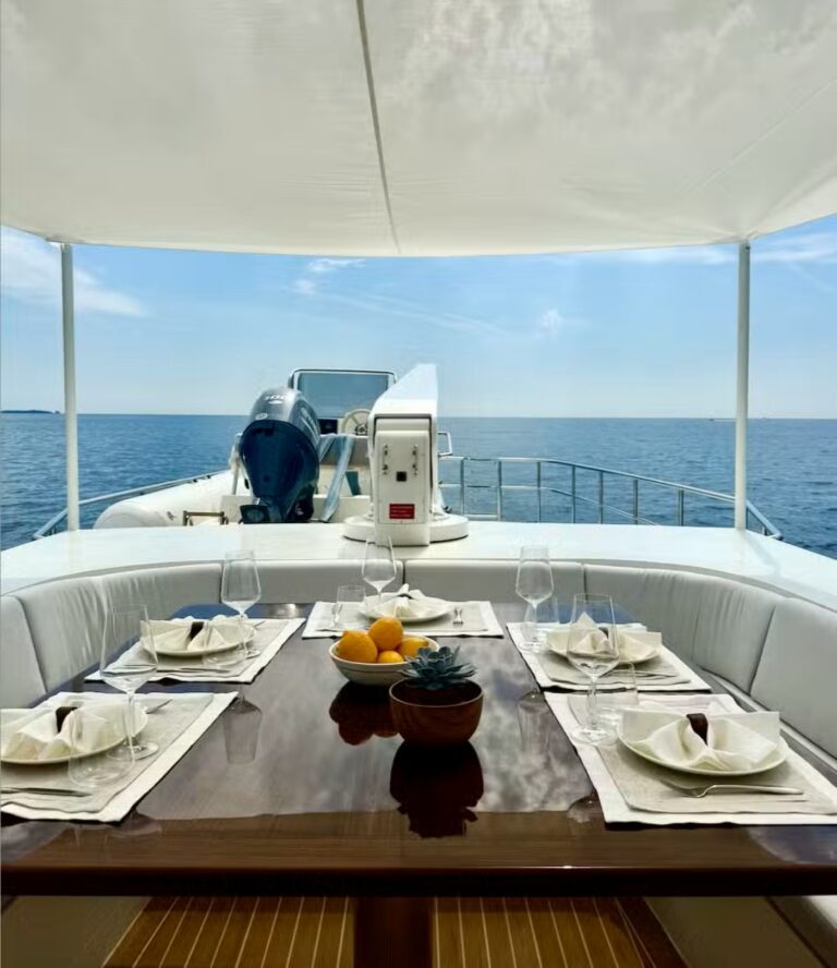 Open Dining Area Sea Views