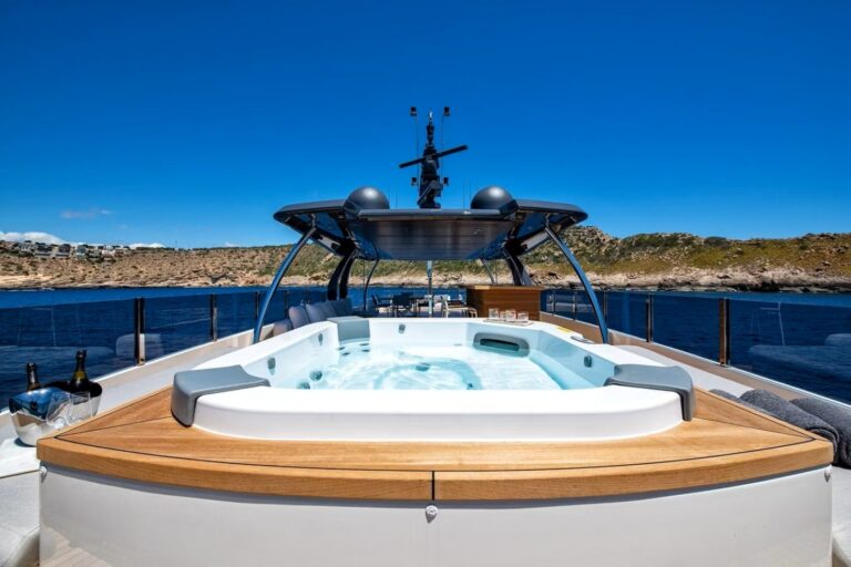 Open Sundeck With Swimming Pool