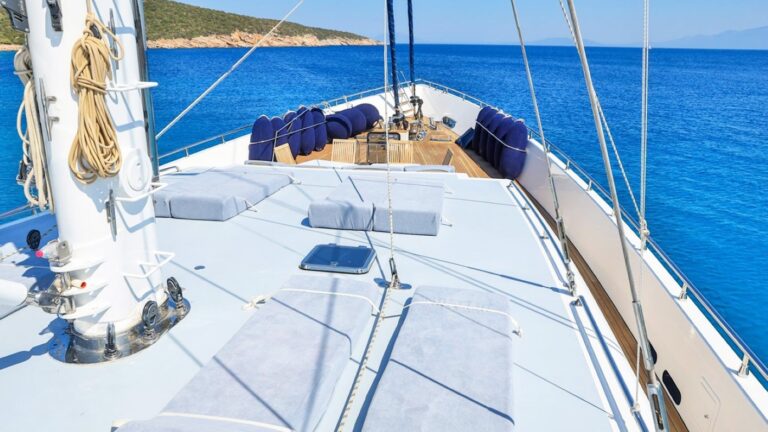 Opendeck With Sea Views