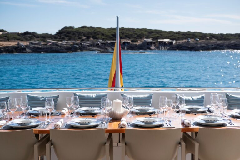 Opendeck Dining Area