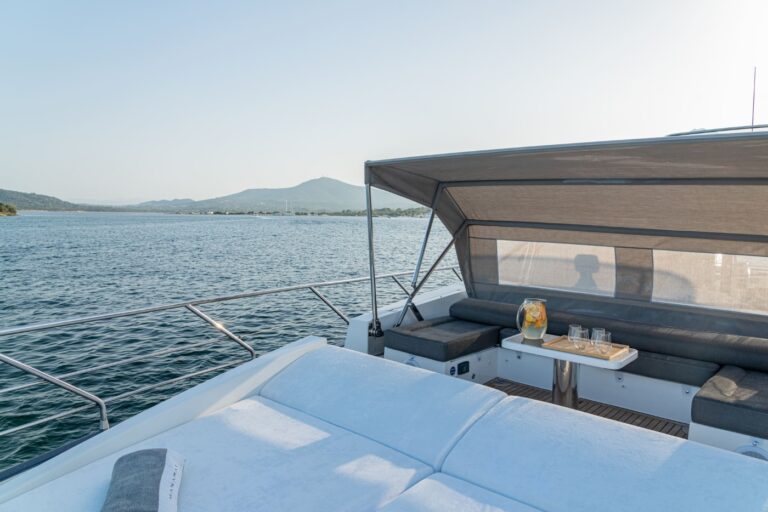 Opendeck With Relaxation Area