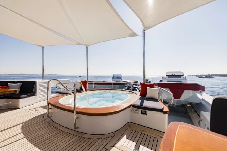 Opendeck With Swimming Pool