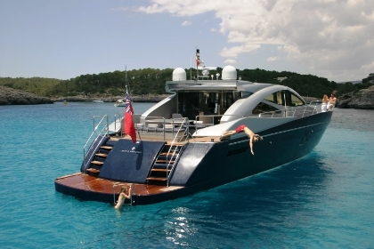 Oracle II at Anchor