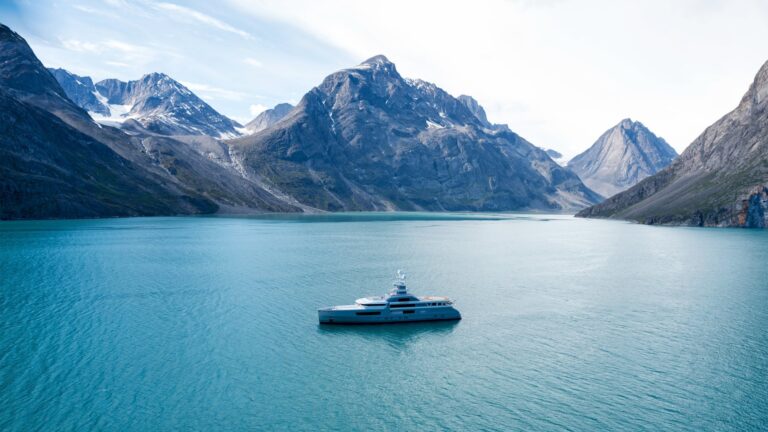 Outstanding Cruising Capabilities