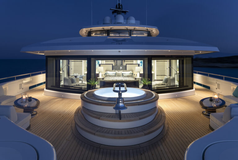 Owner's Deck With Jacuzzi