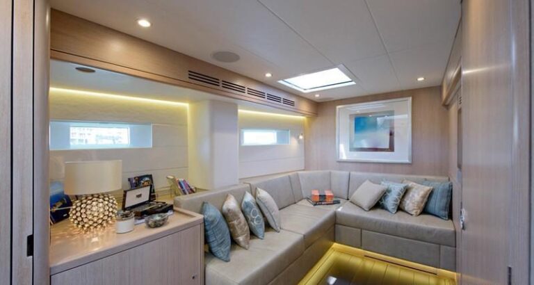 Oyster 885 Yacht CLARE -  Library - Convertible Twin Cabin