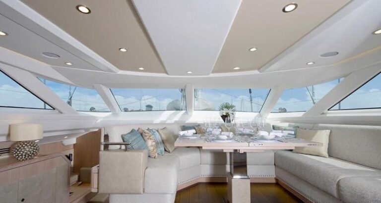 Oyster 885 Yacht CLARE -  Salon Dining