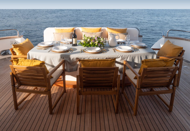 Aft deck dining