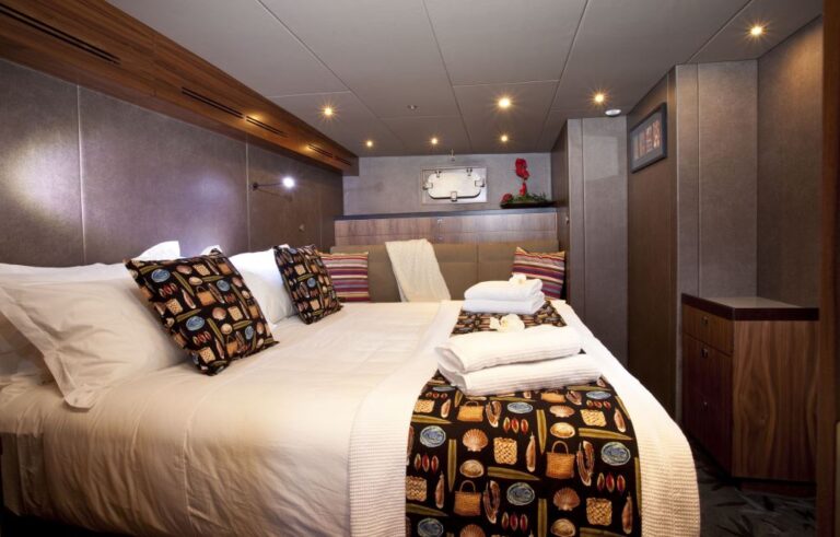 PACIFIC HQ -  VIP Cabin