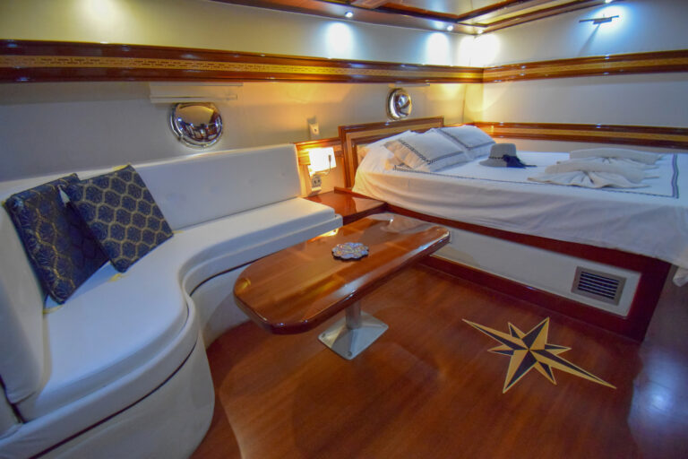 PERLA DEL MAR Interior - Double Cabin