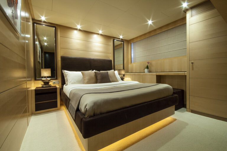 PETRA - Guest double cabin