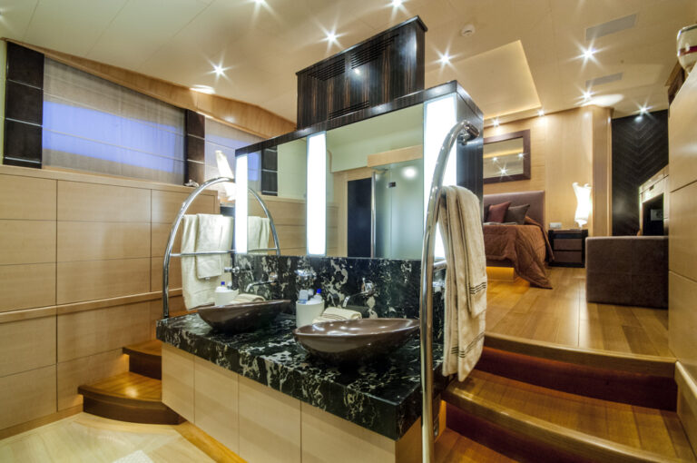 PETRA - Master cabin ensuite