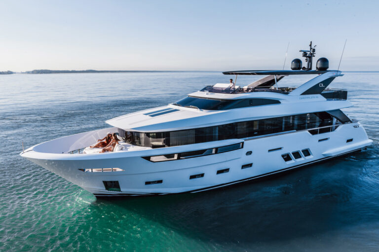 THE PEDDLER Cruising