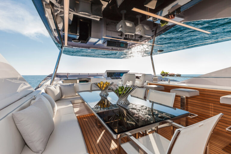 PODEROSO Exterior Deck