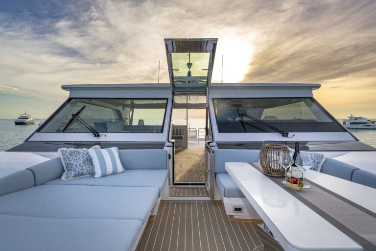 Bow Seating And Dining