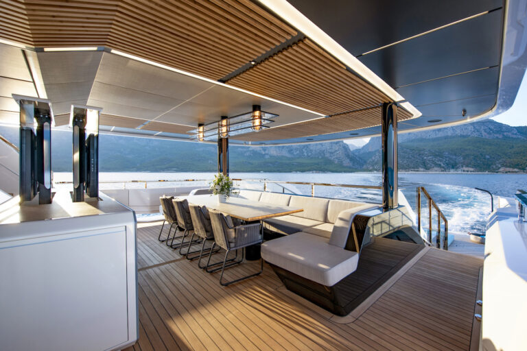 Aft Main Deck Seating