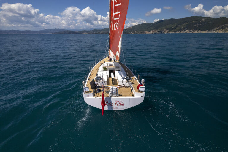 PURA FOLLIA Yacht