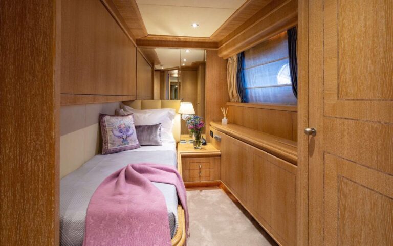 Bunk cabin