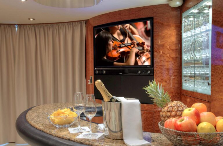 Salon bar