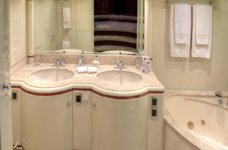 Master ensuite