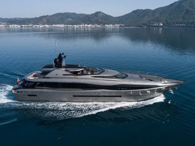 Peri Motor Yacht FX - Main Shot
