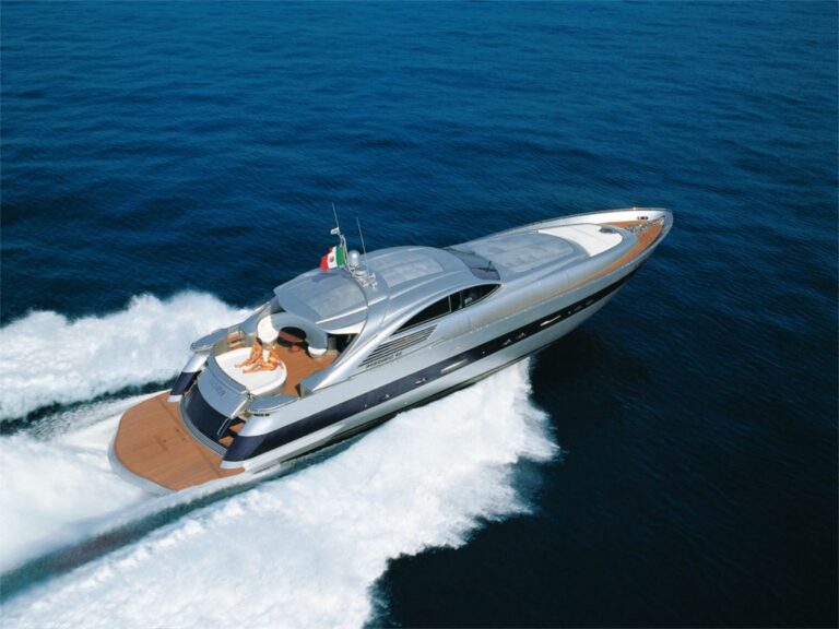 Pershing 88 - Main