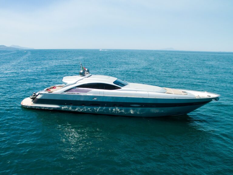 Pershing Motor Yacht CINQUE - Main Shot