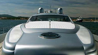 Pershing Yacht SILVER SEA - Bow