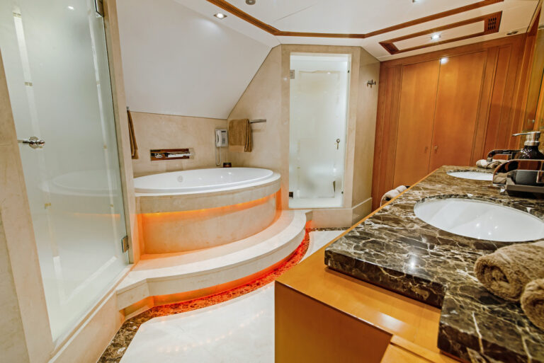 Pleiades II Master Ensuite