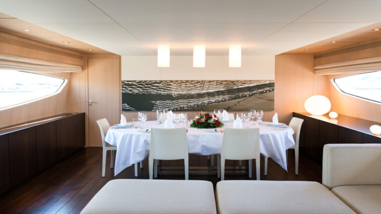 Posillipo Yacht THEORIS - Formal Dining