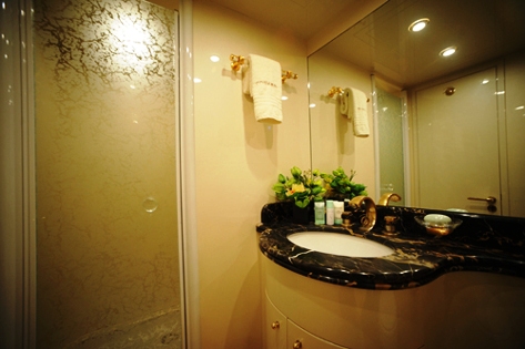 Pouaro - Bathroom