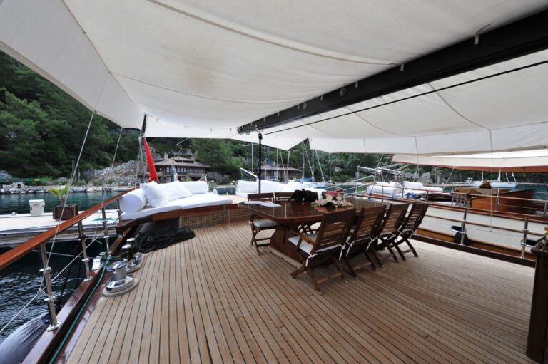 Princess Karia II - Aft Deck