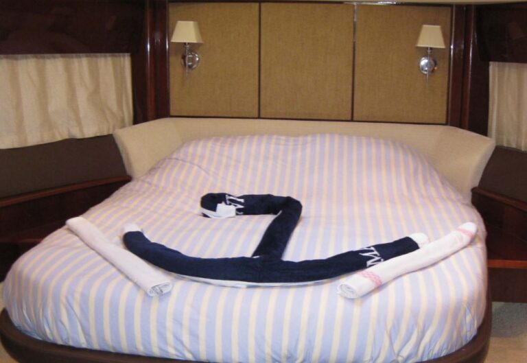 Princess Yacht LADY M  - VIP Cabin