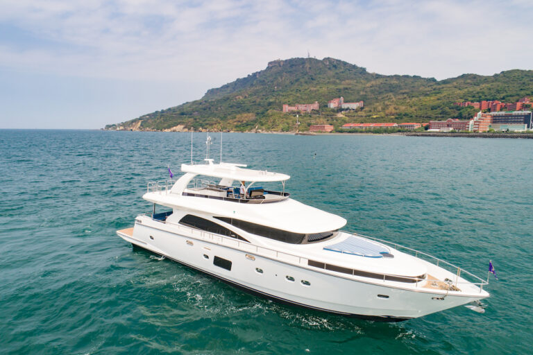 Profile Of Johnson 80 Yacht